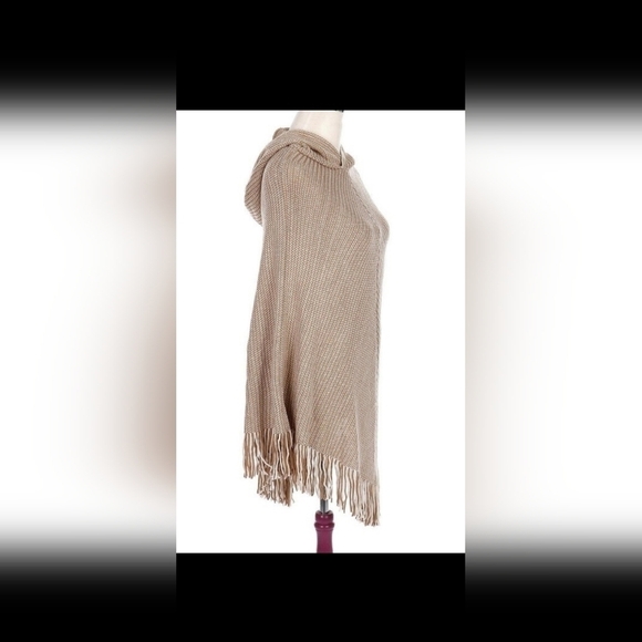 Poncho - Hoodie - Tan & Cream - Picture 5 of 8